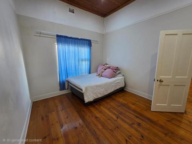 6 Bedroom House in Beaconsfield