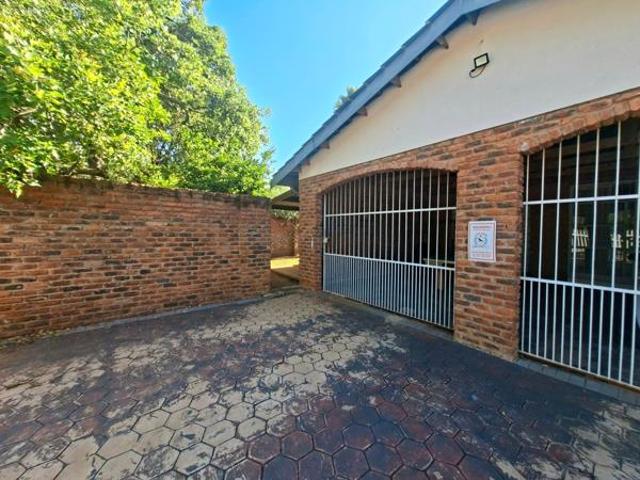 6 Bedroom House in Bela Warmbaths