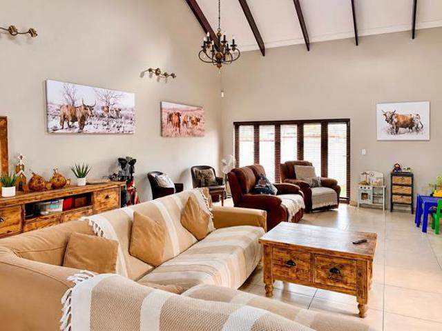 6 Bedroom House in Bela Warmbaths