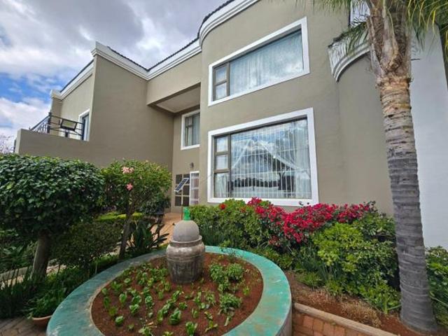 6 Bedroom House in Bendor