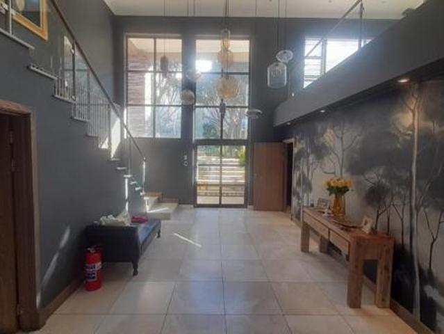 6 Bedroom House in Birdwood