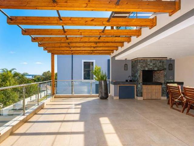 6 Bedroom House in Birdwood Estate