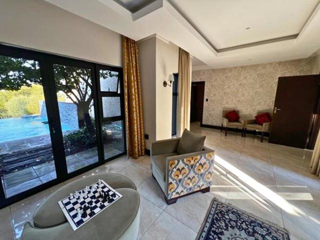 6 Bedroom House in Blue Valley Golf Estate