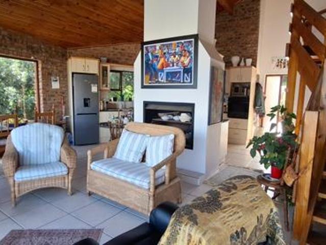 6 Bedroom House in Blue Horizon Bay
