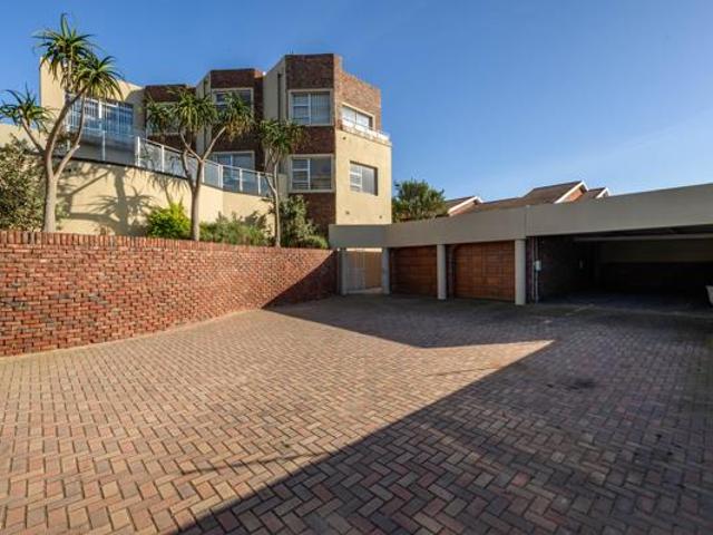 6 Bedroom House in Bluewater Bay