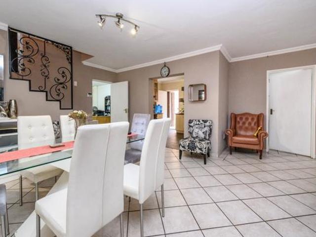 6 Bedroom House in Bluewater Bay