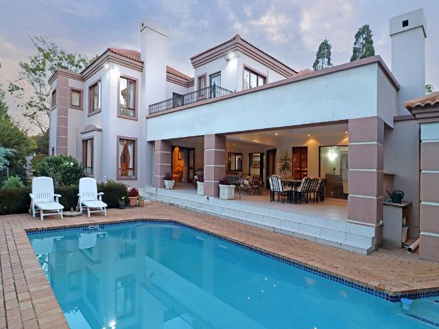 6 Bedroom House in Bryanston
