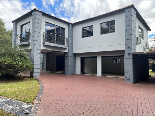6 Bedroom House in Bryanston