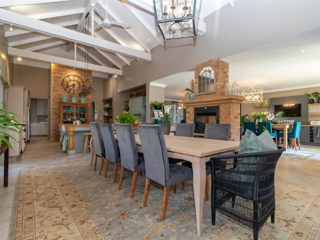 6 Bedroom House in Bryanston