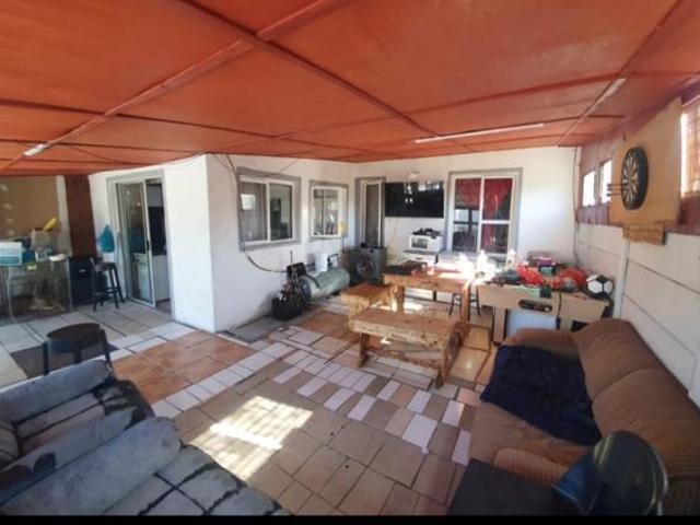 6 Bedroom House in Bridgetown