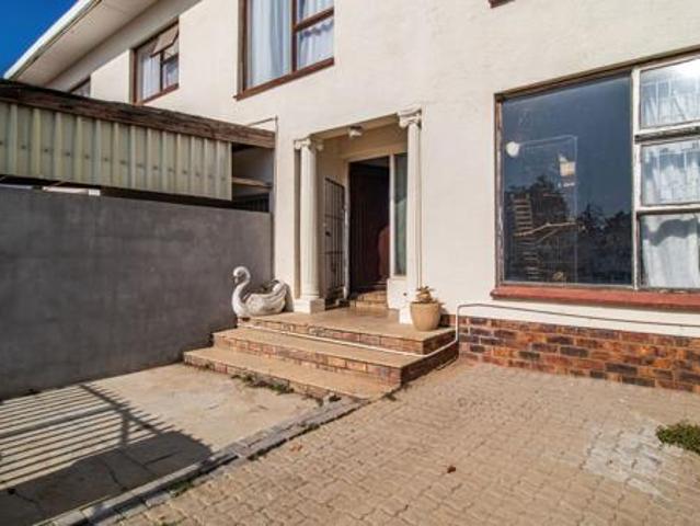 6 Bedroom House in Goedehoop