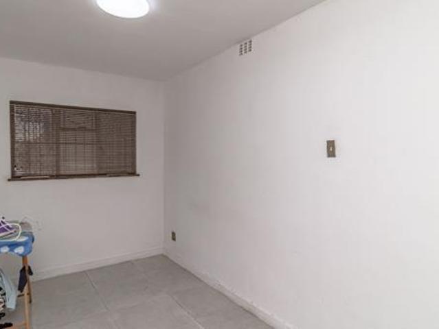 6 Bedroom House in Goodwood Estate