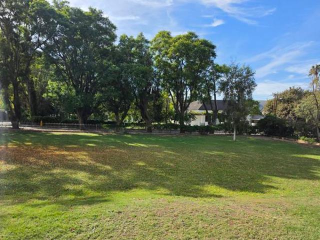 6 Bedroom House in Graaff Reinet