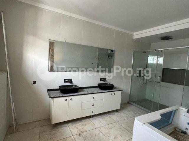 6 Bedroom House in Guzape Abuja | House for sale in guzape | House in guzape | 6 Bedroom | PropertyPro Nigeria