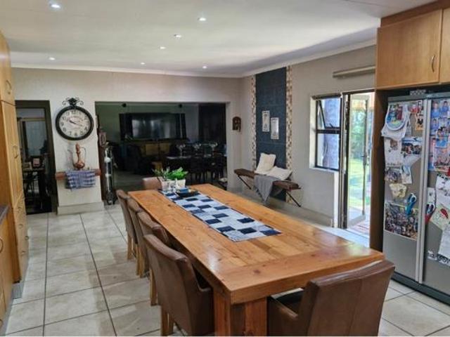 6 Bedroom House in Doringkruin