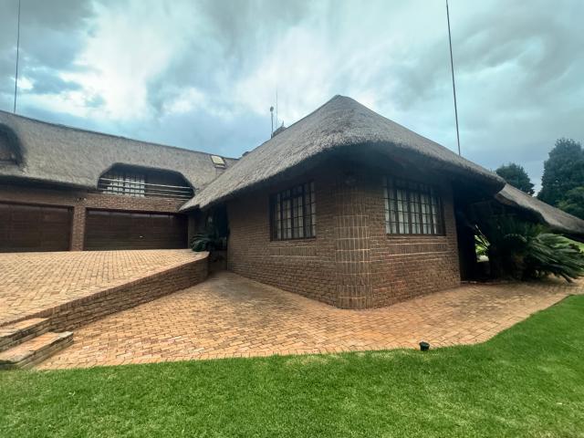 6 Bedroom House in Doringkruin