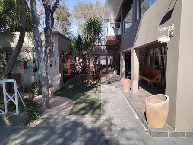6 Bedroom House in Delarey