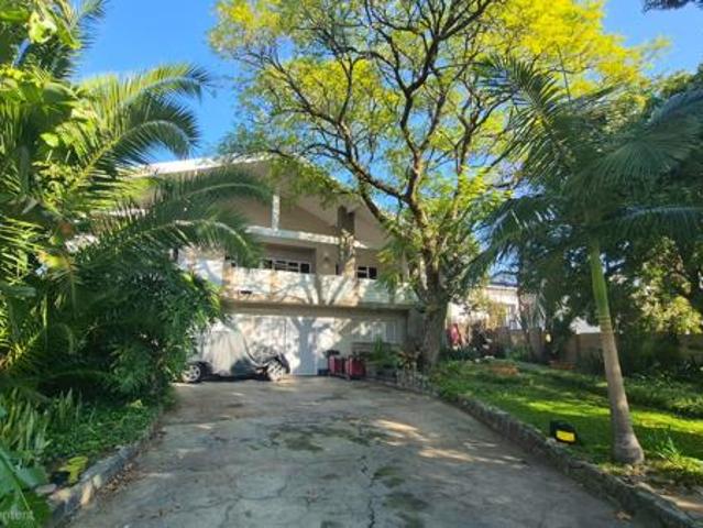 6 Bedroom House in Denneburg