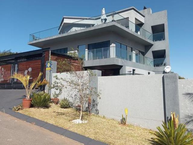 6 Bedroom House in Drum Rock