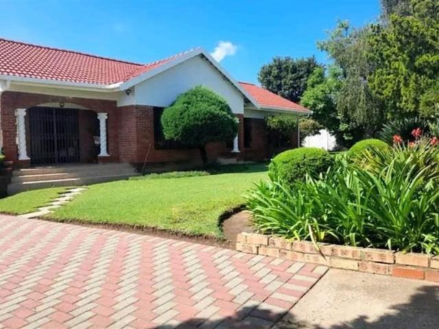 6 Bedroom House in Dundee