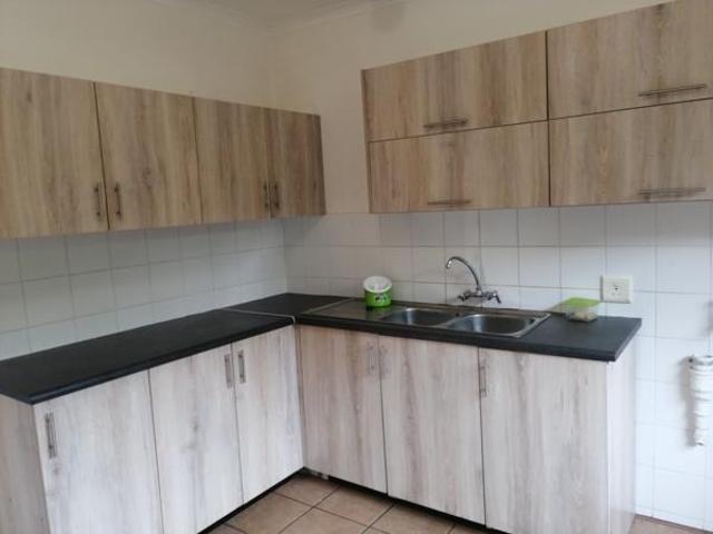 6 Bedroom House in Eastwood