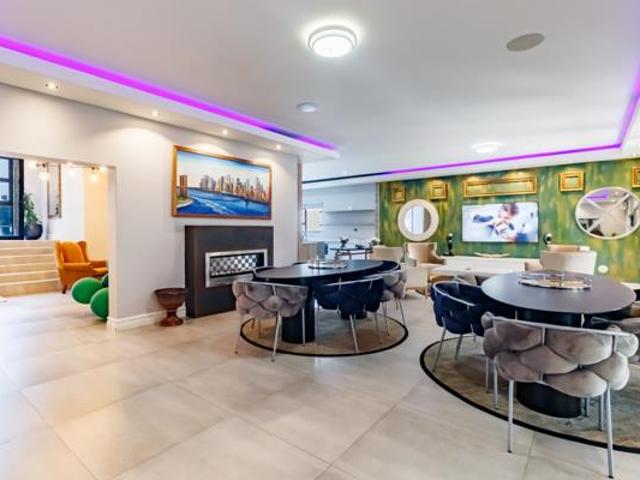 6 Bedroom House in Edenburg
