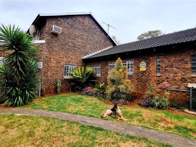 6 Bedroom House in Eldoraigne