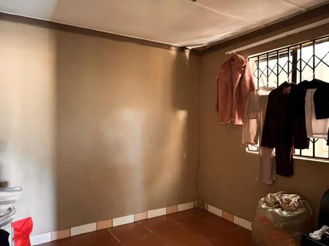 6 Bedroom House in Esikhawini