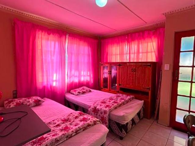 6 Bedroom House in Esikhawini
