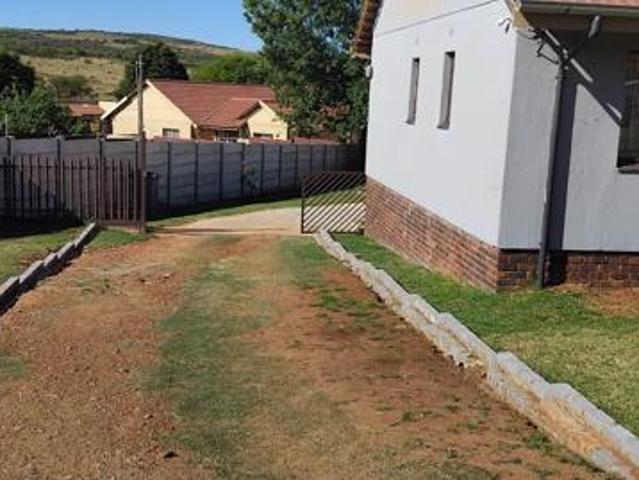 6 Bedroom House in Fochville