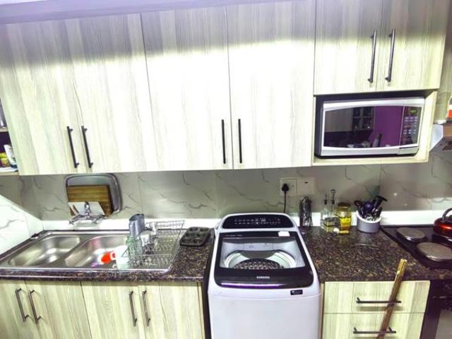 6 Bedroom House in Forest Village