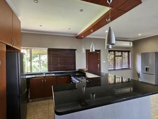 6 Bedroom House in Freeland Park