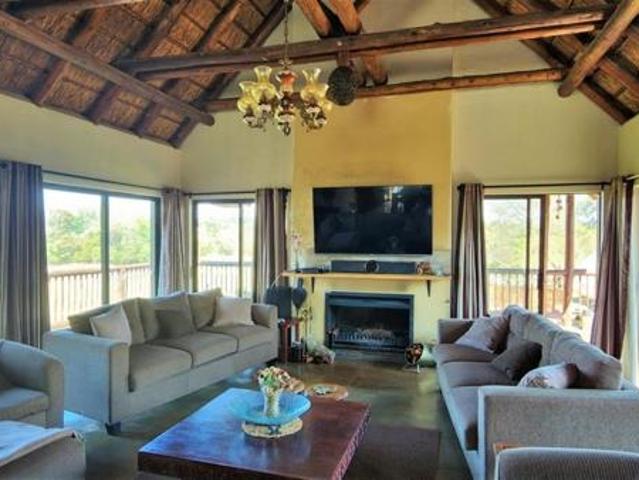 6 Bedroom House in Koro Creek Golf Estate
