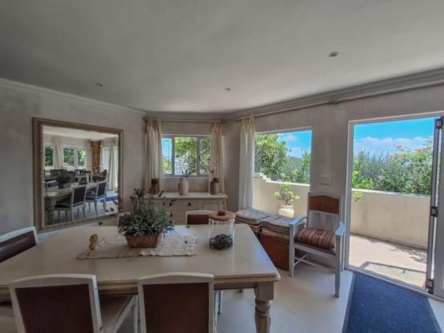 6 Bedroom House in Kosmos Ridge Estate