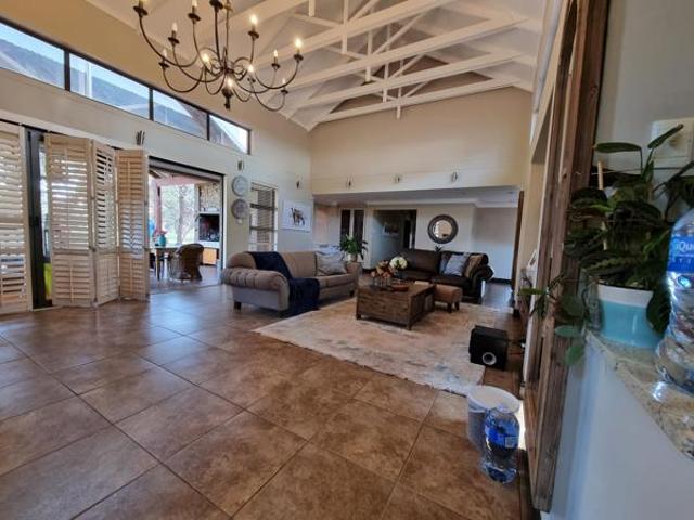 6 Bedroom House in Kathu