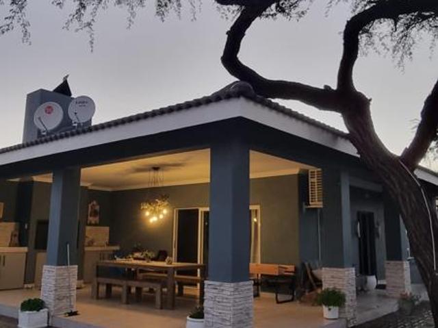 6 Bedroom House in Kathu