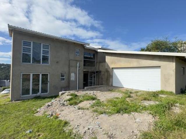 6 Bedroom House in Kenton On Sea