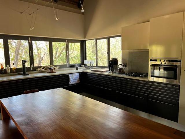 6 Bedroom House in Hoedspruit
