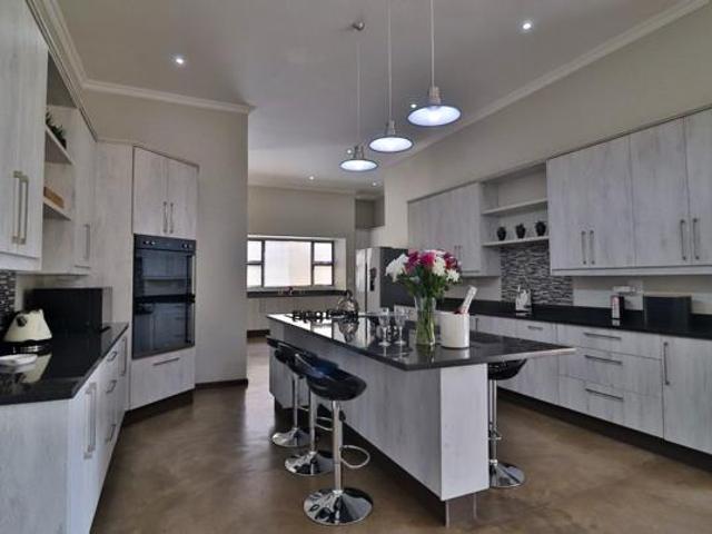 6 Bedroom House in Hazyview