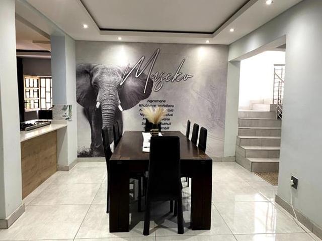 6 Bedroom House in Hazyview