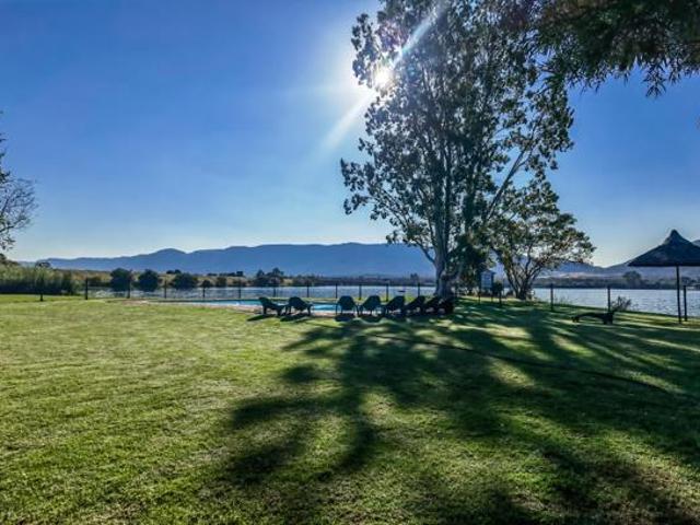 6 Bedroom House in Hartbeespoort Dam