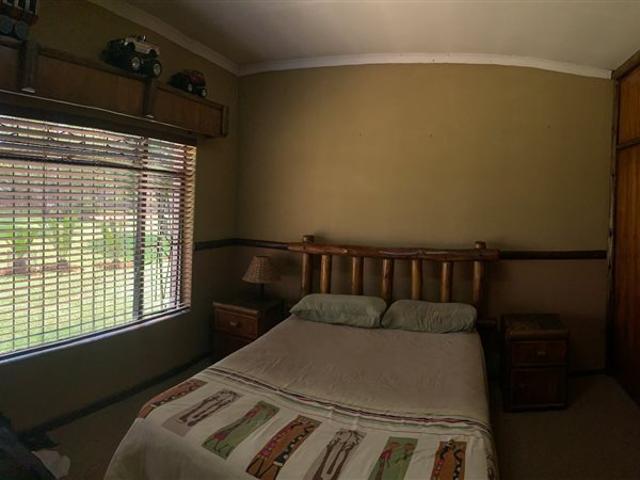 6 Bedroom House in Heatherdale AH