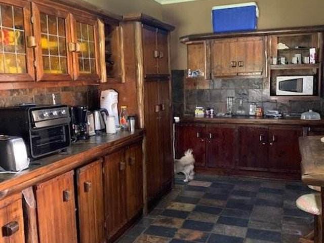 6 Bedroom House in Heatherdale AH