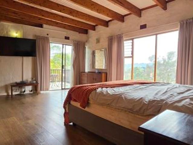 6 Bedroom House in Helderkruin
