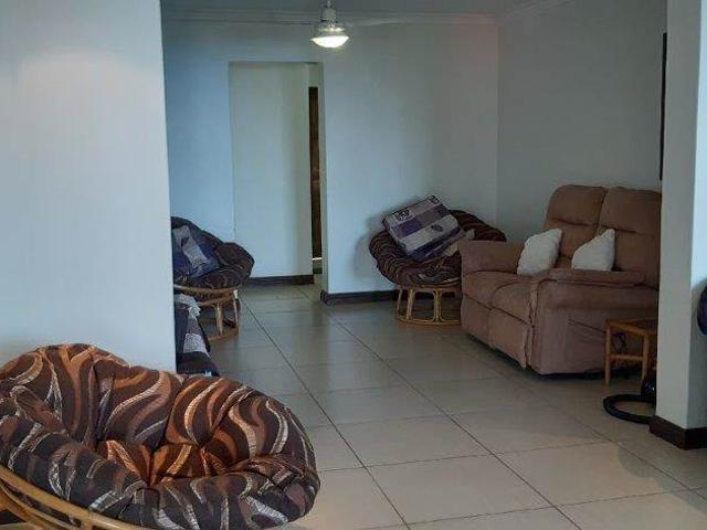 6 Bedroom House in Hibberdene