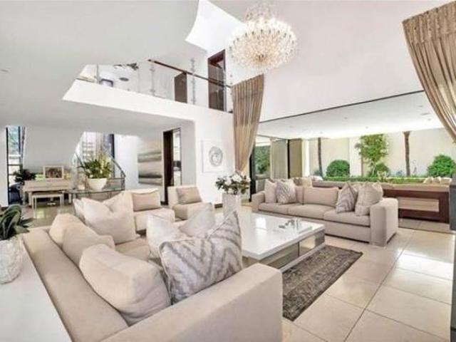 6 Bedroom House in Hyde Park