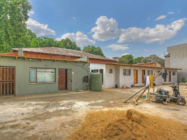6 Bedroom House in Jeppestown