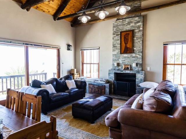 6 Bedroom House in Long Acres