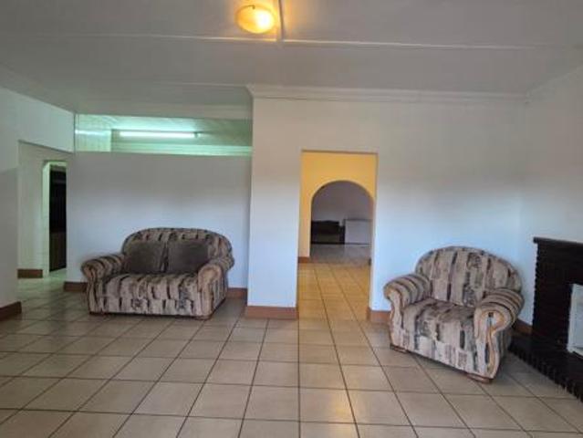 6 Bedroom House in Levyvale