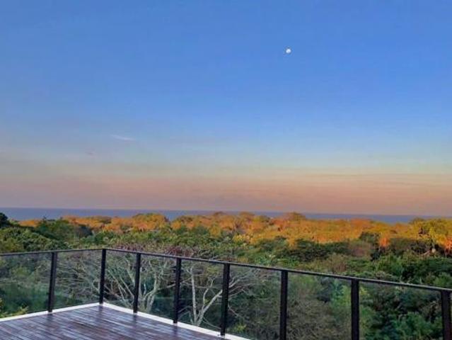 6 Bedroom House in Leisure Bay